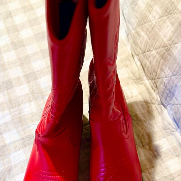 Red feaux leather cowgirl boots, - Picture 2 of 4